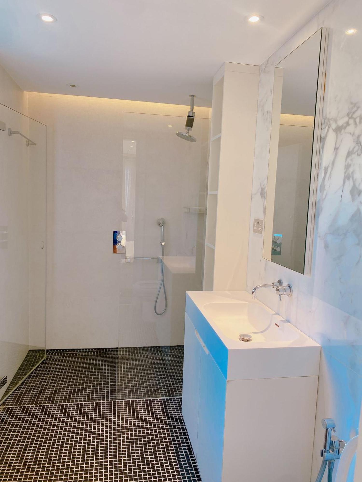 4 Bed House Next To Holland Park London