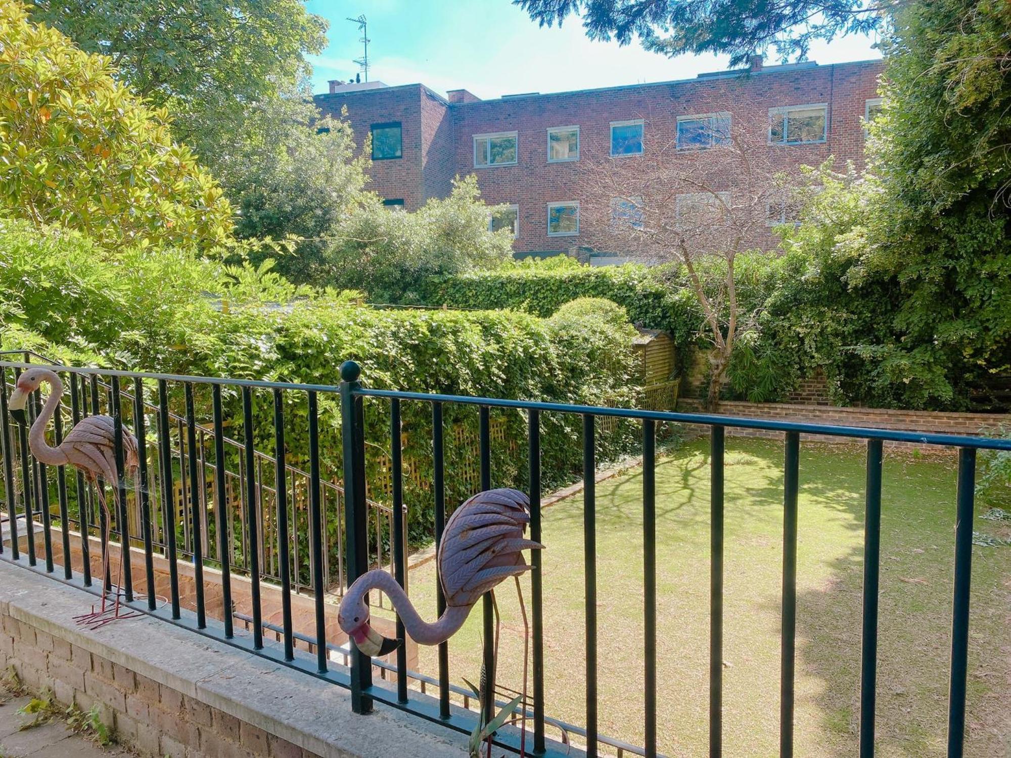 Apartment 4 Bed House Next To Holland Park